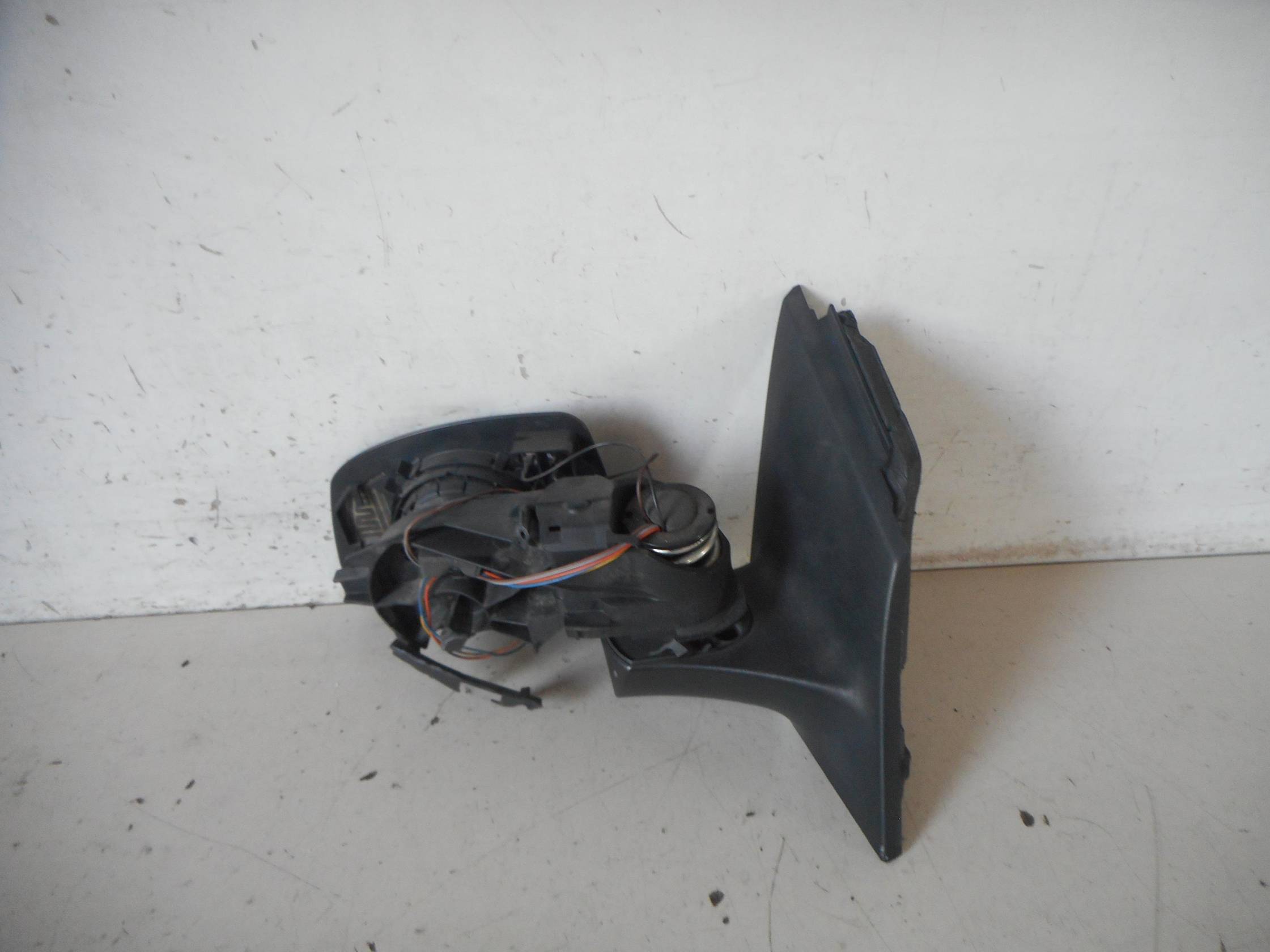 Retrovisore est. regolaz. elettr. dx.